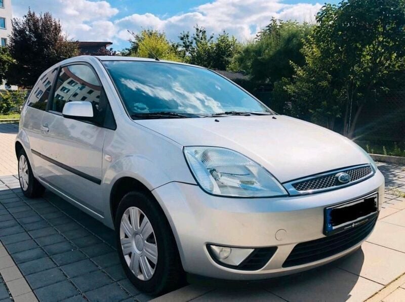 Silber Gebraucht 2005 Ford Fiesta Kleinwagen | 1.300 € (Guter Preis) - Bild 1/4
