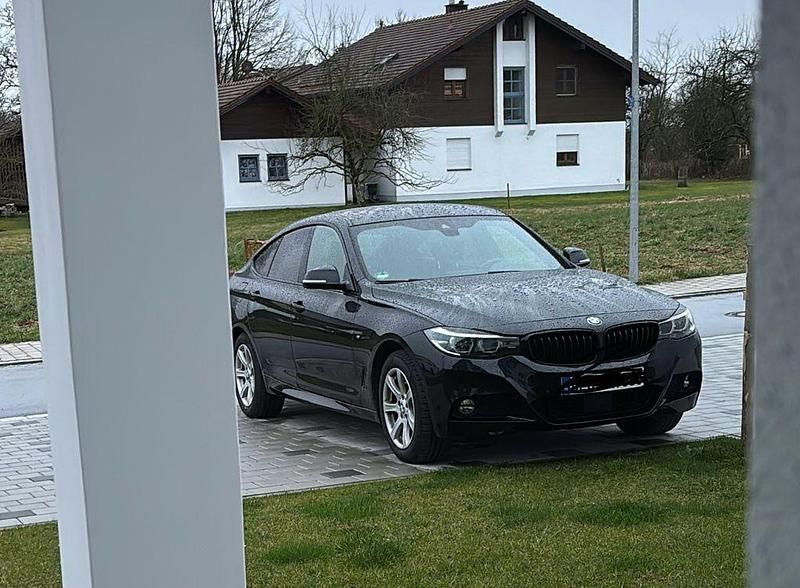 Schwarz Gebraucht 2019 BMW 320 Gran Turismo M Sport Limousine | 22.990 € (Fairer Preis) - Bild 1/1