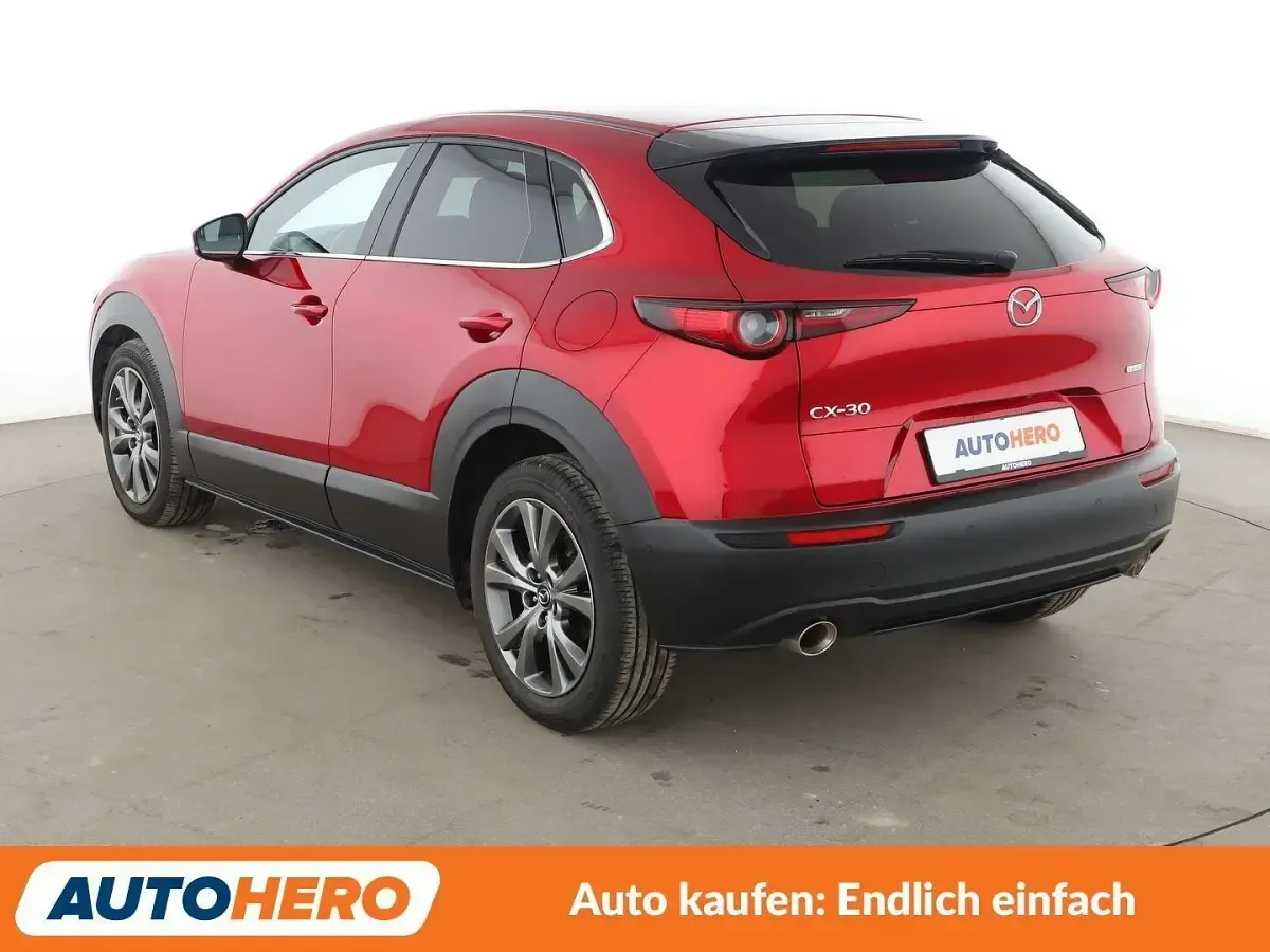 Używany Mazda CX-30 Selection 179 KM (131 kW) 2021 Czerwony SUV