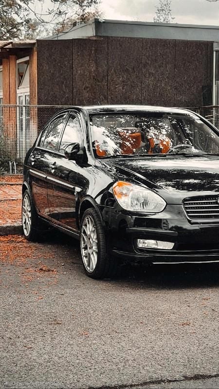 Schwarz Gebraucht 2009 Hyundai Accent Limousine | 4.300 € (Teuer) - Bild 1/4