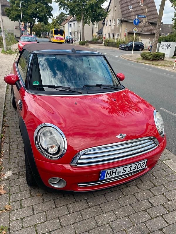 Rot Gebraucht 2010 Mini Cooper Cabriolet Cabrio | 5.800 € (Fairer Preis) - Bild 1/4