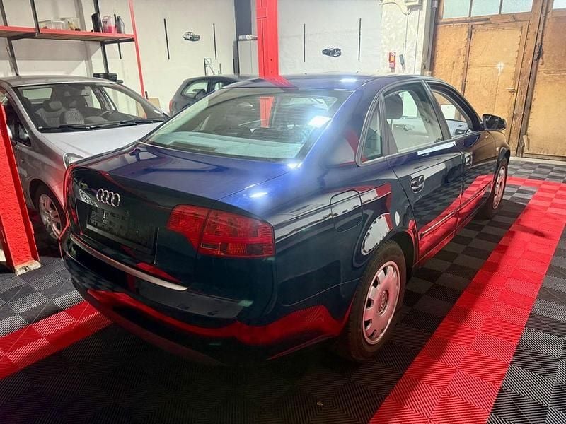 Gebraucht Audi A4 102 PS (75 kW) 2005 Blau Limousine