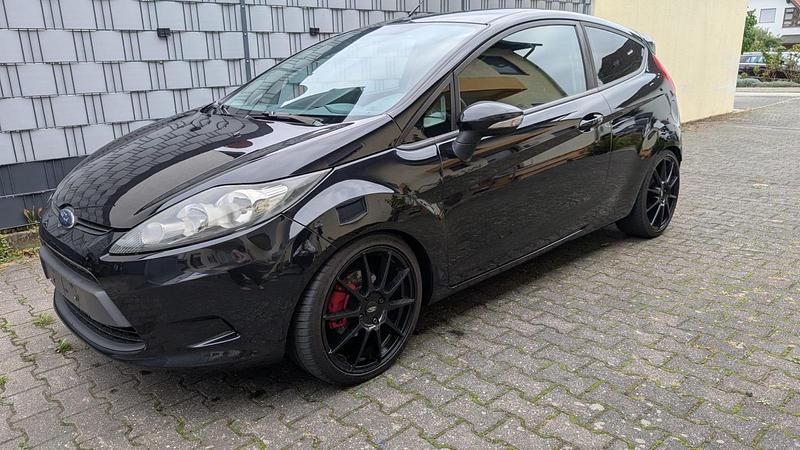 Gebraucht Ford Fiesta 82 PS (60 kW) 2010 Schwarz Kleinwagen