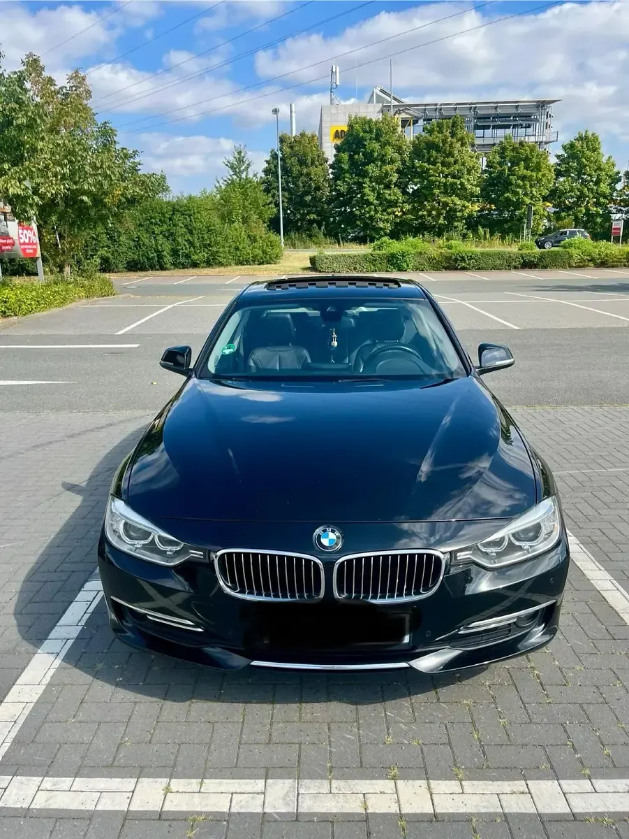 Usata BMW 320 Luxury Line 184 CV (135 kW) 2014 Nero Berlina