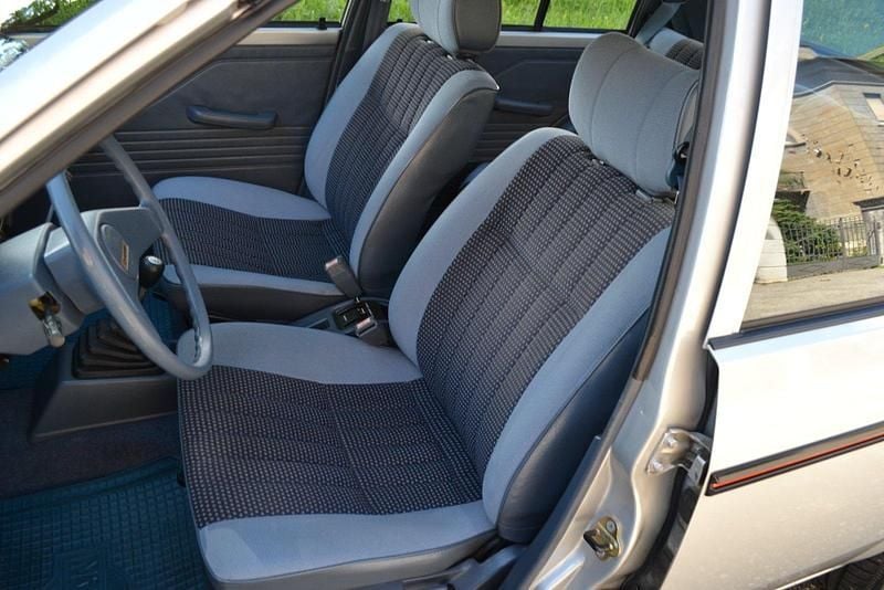 Gebraucht Nissan Cherry 60 PS (44 kW) 1983 Silber Kleinwagen