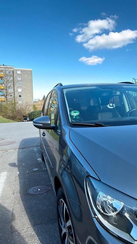 Gebraucht VW Touran 140 PS (102 kW) 2011 Grau Van / Kleinbus