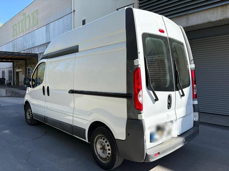 Gebraucht Renault Traffic 90 PS (66 kW) 2010 Weiß Van / Kleinbus