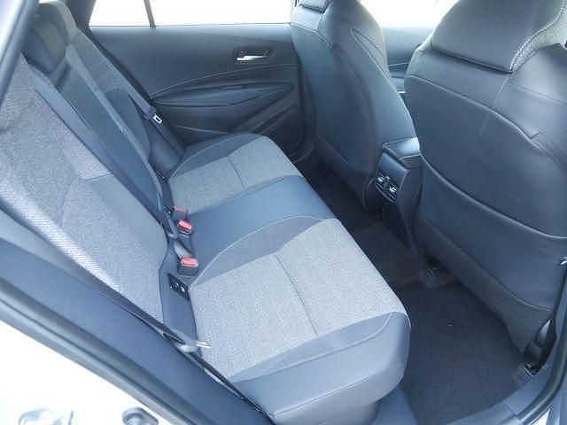 Neu Toyota Corolla 178 PS (130 kW) 2025 Silber Kombi