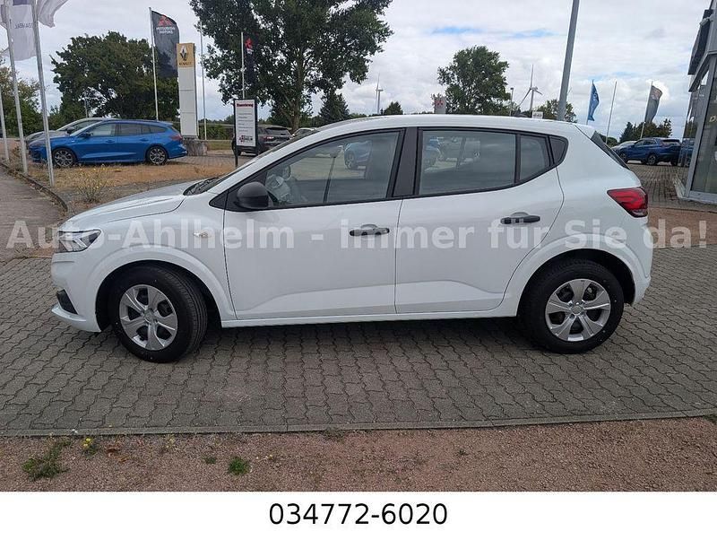 Gebraucht Dacia Sandero Essentiel 91 PS (66 kW) 2025 Weiß Kleinwagen