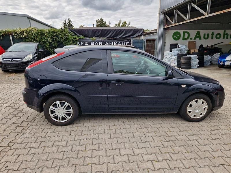 Gebraucht Ford Focus Style 80 PS (58 kW) 2007 Blau Limousine