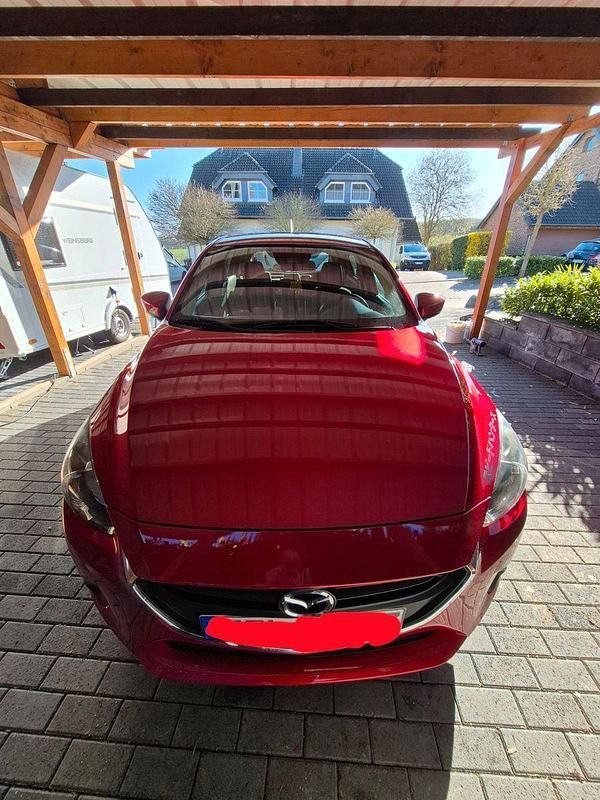 Rot Gebraucht 2017 Mazda 2 Exclusive-Line Kleinwagen | 8.599 € (Fairer Preis) - Bild 1/4
