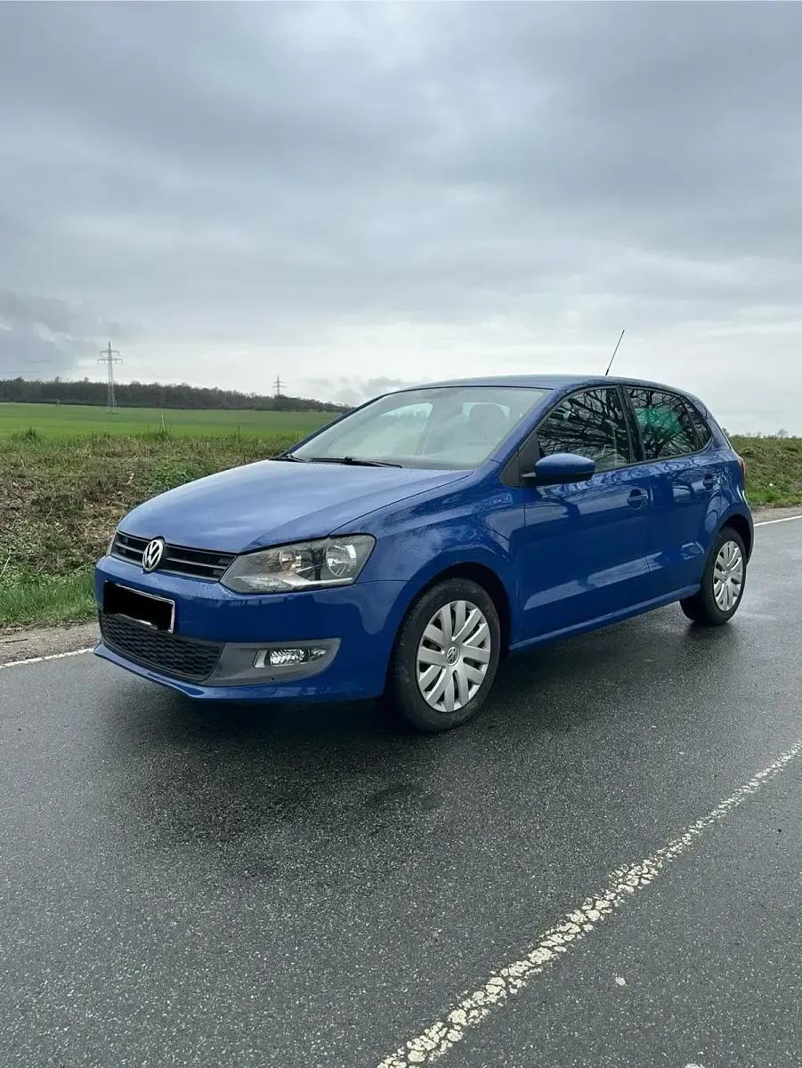Used VW Polo Team 60 HP (44 kW) 2010 Blue Hatchback