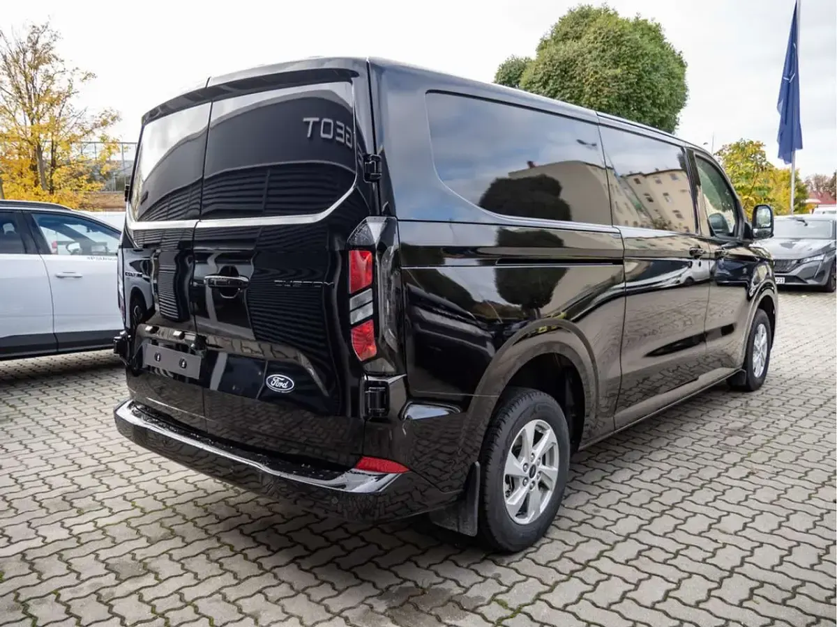 Neu Ford Transit Custom 136 PS (100 kW) 2025 Obsidianschwarz Van / Kleinbus