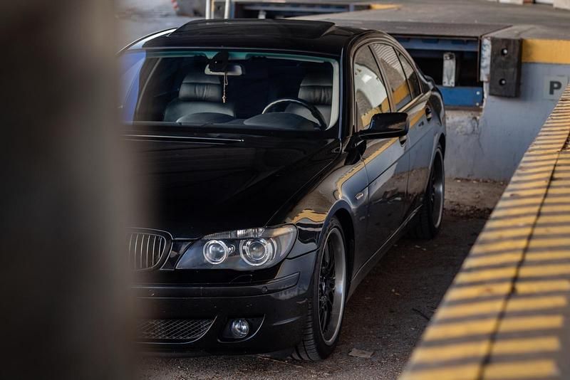 Gebraucht BMW 750 367 PS (269 kW) 2005 Schwarz Limousine