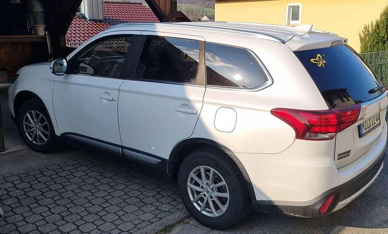 Gebraucht Mitsubishi Outlander 150 PS (110 kW) 2017 SUV