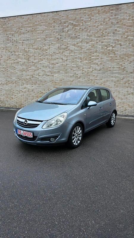 Gebraucht Opel Corsa 90 PS (66 kW) 2007 Silber Kleinwagen