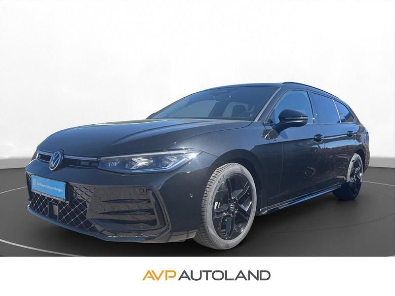 Gebraucht VW Passat R-line 150 PS (110 kW) 2025 Grenadillschwarz Kombi
