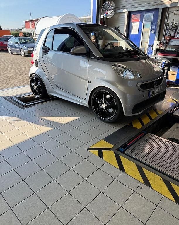 Silber Gebraucht 2012 Smart ForTwo Coupé Brabus Coupé | 8.600 € (Teuer) - Bild 1/4