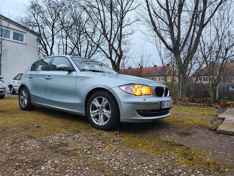 Grün Gebraucht 2007 BMW 120 Kleinwagen | 4.250 € (Superpreis) - Bild 1/4