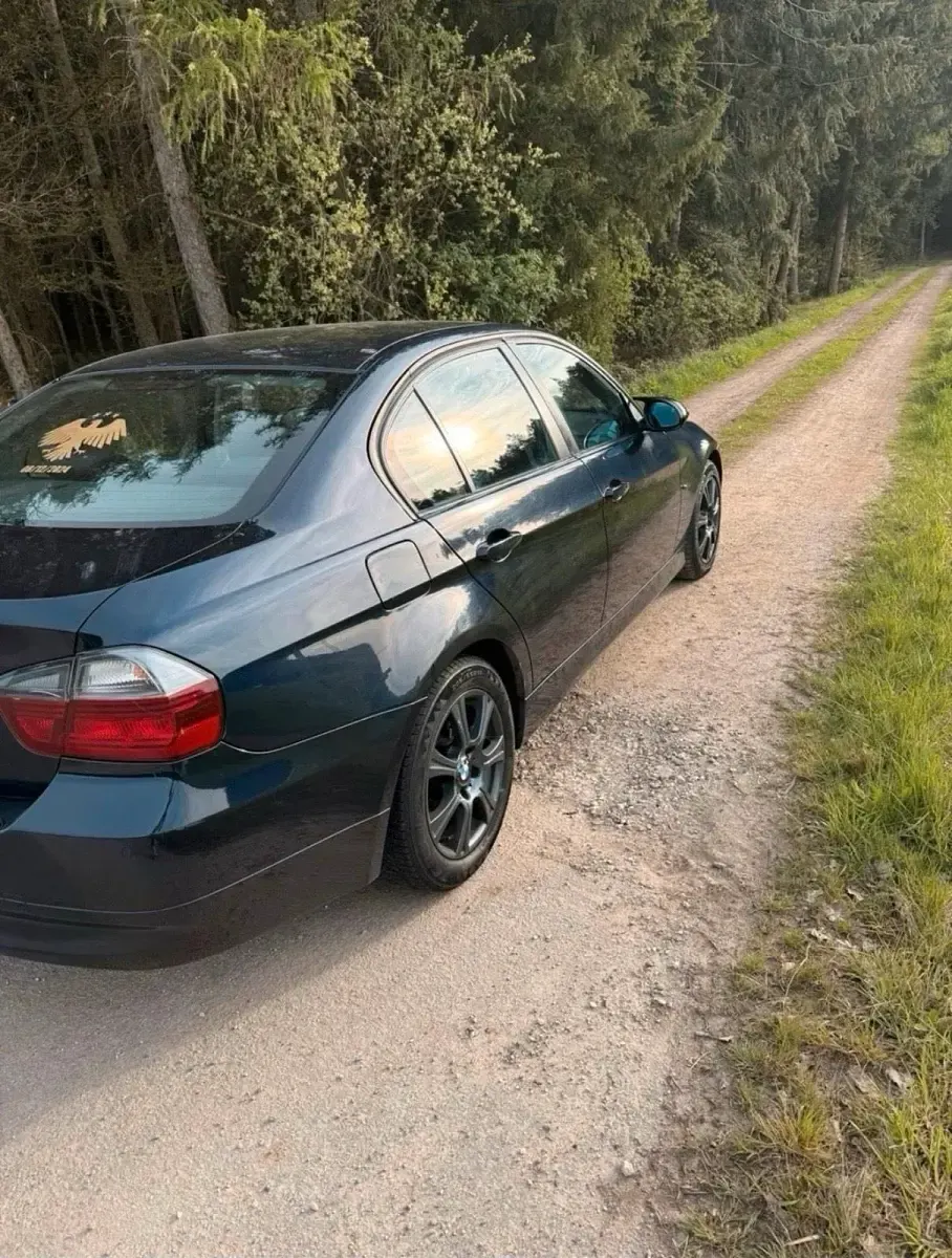 Gebraucht BMW 320 163 PS (119 kW) 2007 Limousine