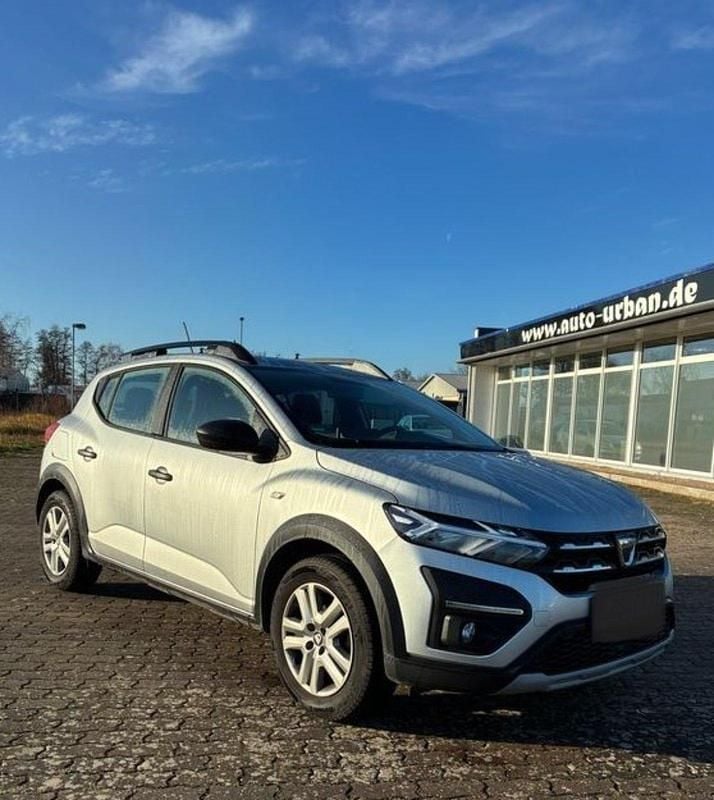 Silber Gebraucht 2023 Dacia Sandero Stepway Kleinwagen | 13.950 € (Guter Preis) - Bild 1/4