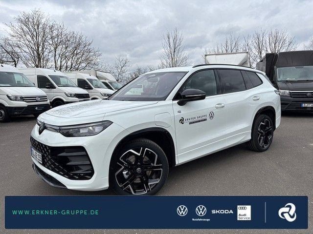 Pure white Gebraucht 2025 VW Tayron R-line SUV | 65.900 € (Guter Preis) - Bild 1/4