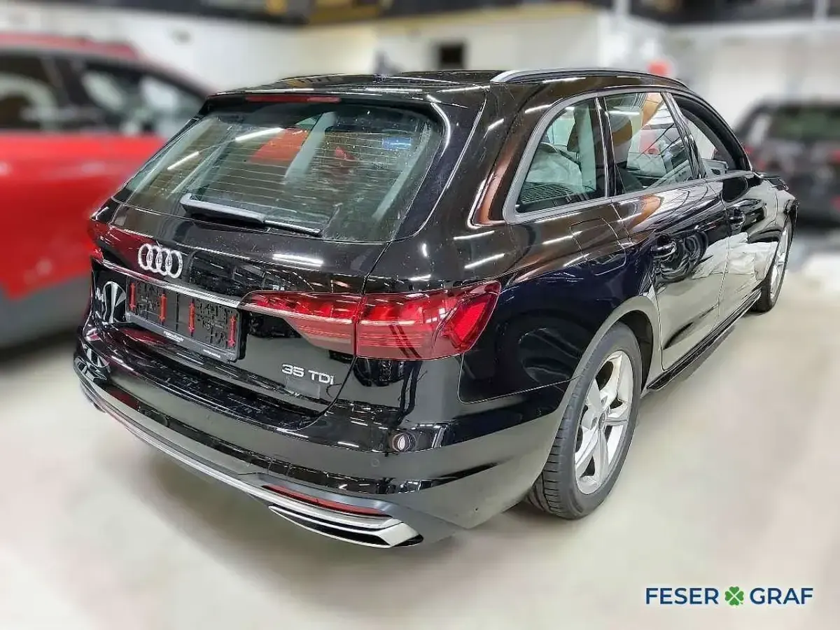Gebraucht Audi A4 Advanced Plus 163 PS (119 kW) 2023 Schwarz Kombi