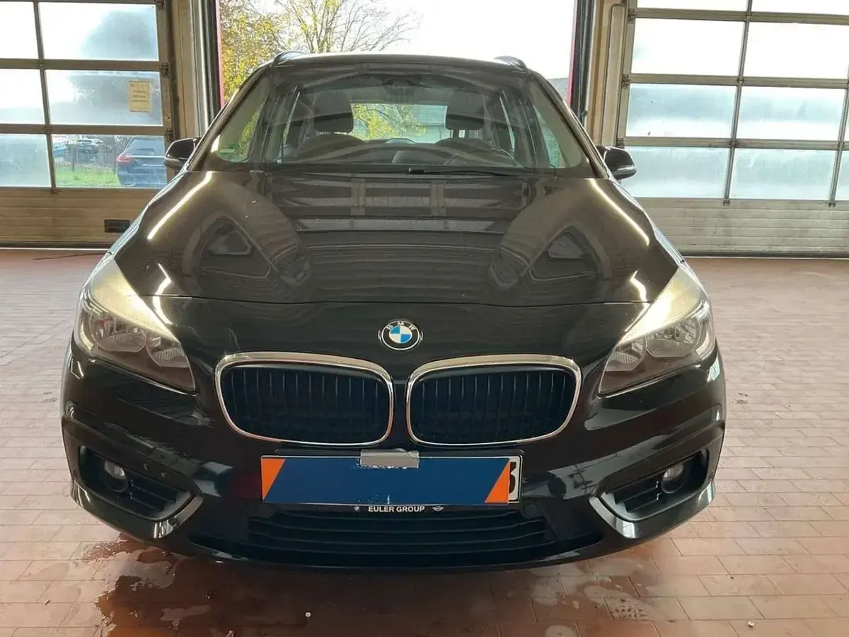 Gebraucht BMW 216 Gran Tourer Advantage 116 PS (85 kW) 2018 Schwarz ii/bonnet fluid black Van / Kleinbus