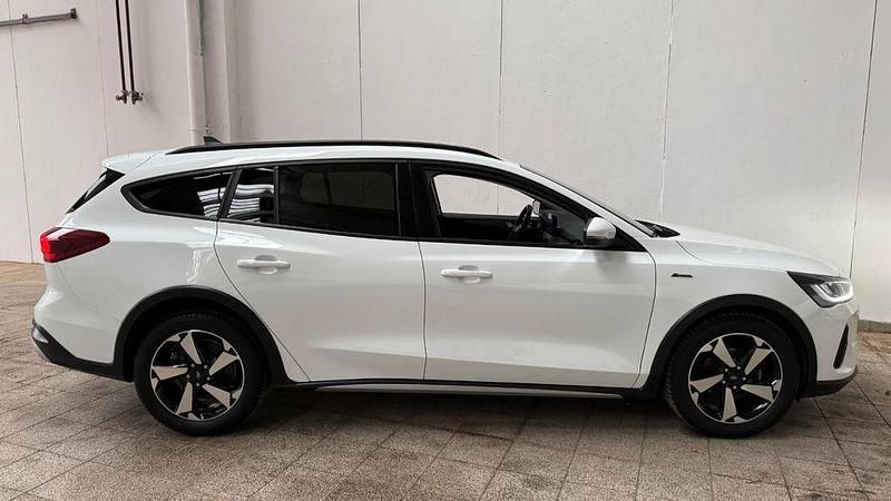 Second-hand Ford Focus Active 125 CP (91 kW) 2022 Alb Break