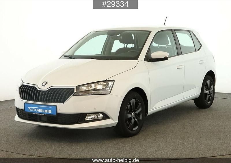 Weiß Gebraucht 2020 Skoda Fabia Style Limousine | 11.890 € (Guter Preis) - Bild 1/4