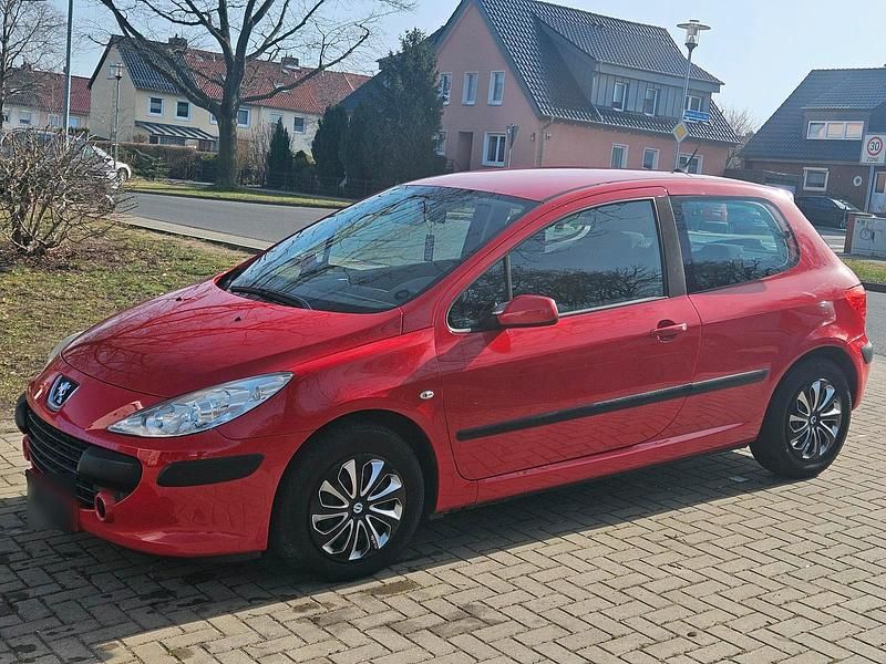 Gebraucht Peugeot 307 88 PS (64 kW) 2008 Rot Limousine