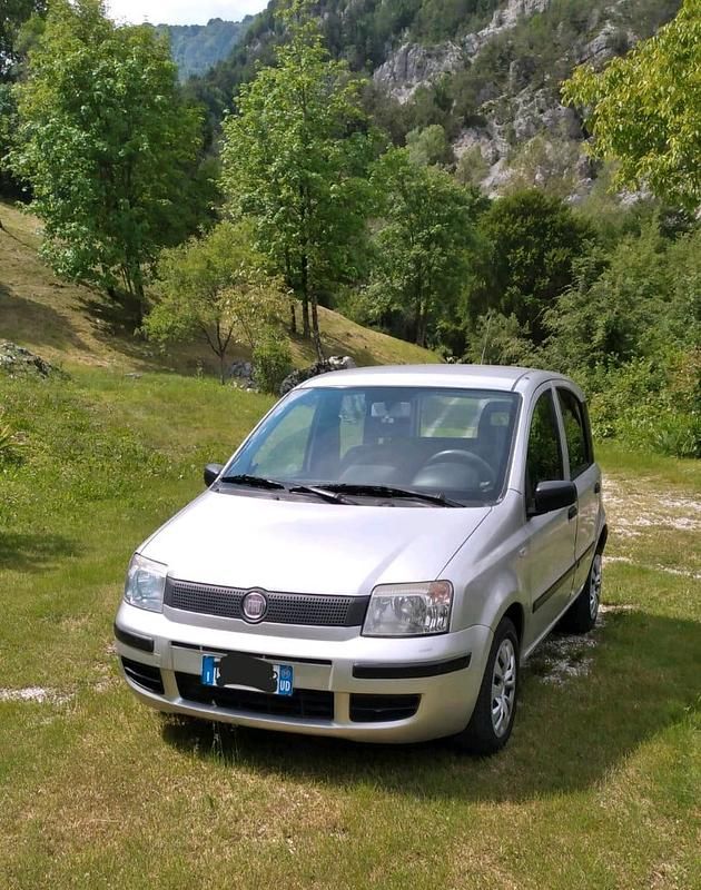 Silber Gebraucht 2009 Fiat Panda Kleinwagen | 2.500 € (Fairer Preis) - Bild 1/4
