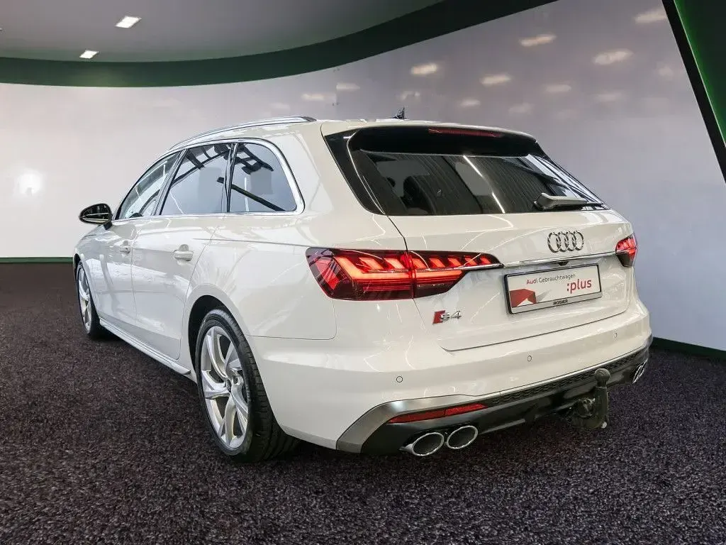 Gebraucht Audi S4 Sport 341 PS (250 kW) 2024 Weiss / arkonaweiss Kombi