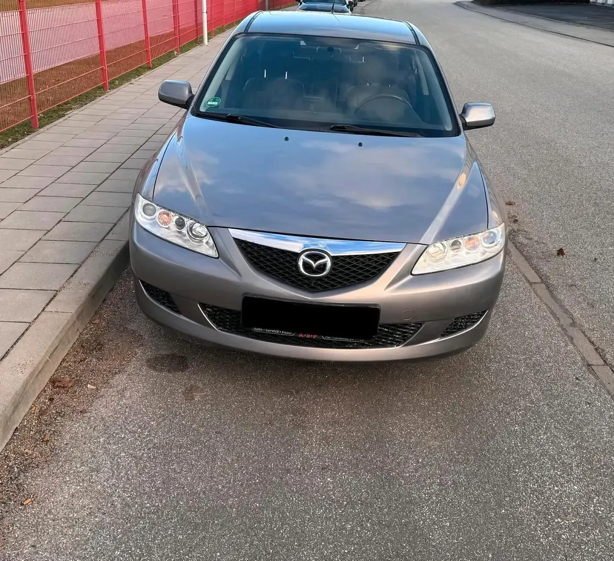 Używany Mazda 6 140 KM (102 kW) 2004 Srebrny Sedan/Limuzyna