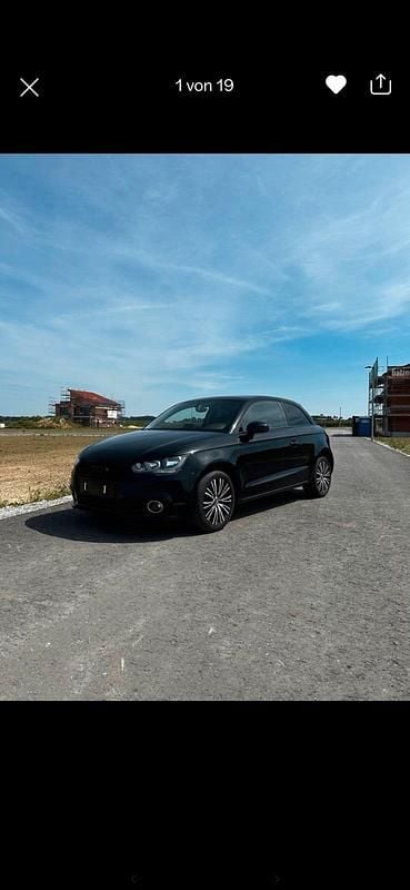 Schwarz Gebraucht 2011 Audi A1 Ambition Limousine | 4.000 € (Superpreis) - Bild 1/4