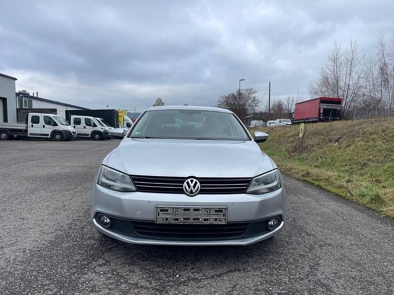Gebraucht VW Jetta Comfortline 105 PS (77 kW) 2012 Silber Limousine
