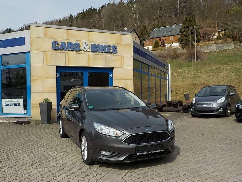 Gebraucht Ford Focus Business Edition 125 PS (91 kW) 2016 Magneticgrau (metallic) Kombi