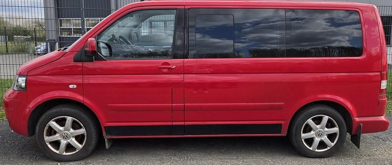 Second-hand VW T5 174 CP (127 kW) 2008 Roșu Van