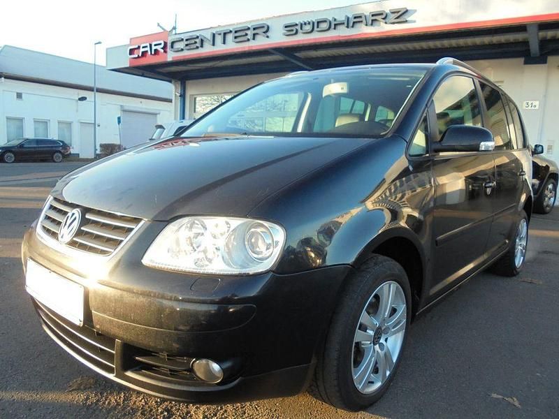 Schwarz Gebraucht 2005 VW Touran Highline Van / Kleinbus | 6.499 € - Bild 1/4