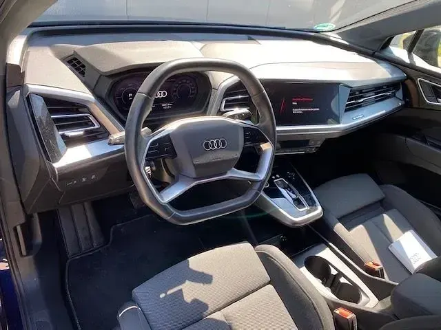 Gebraucht Audi Q4 e-tron S-Line 194 kW (265 PS) 2023 Navarrablau metallic SUV