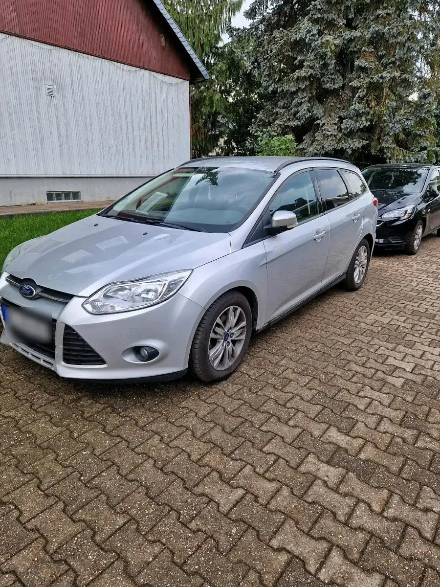 Second-hand Ford Focus 115 CP (84 kW) 2011 Argintiu Break