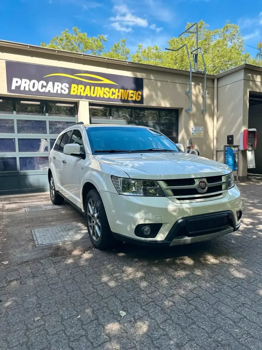 Gebraucht Fiat Freemont 170 PS (125 kW) 2014 Weiß SUV