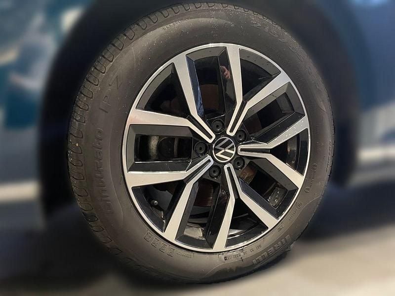 Gebraucht VW Passat GTE 156 PS (114 kW) 2021 Aquamarinblau Kombi