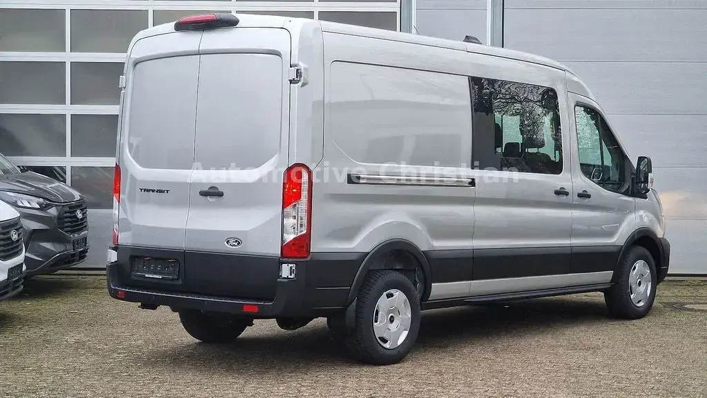 Neu Ford Transit Trend 165 PS (121 kW) 2025 Silber Van / Kleinbus