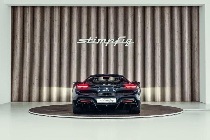 Gebraucht Ferrari 296 829 PS (609 kW) 2024 Blau Cabrio