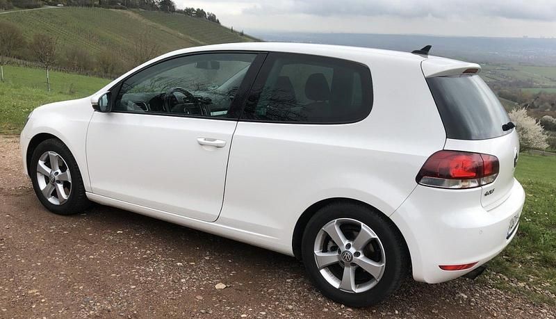Gebraucht VW Golf VI Highline 160 PS (117 kW) 2009 Weiß Kleinwagen