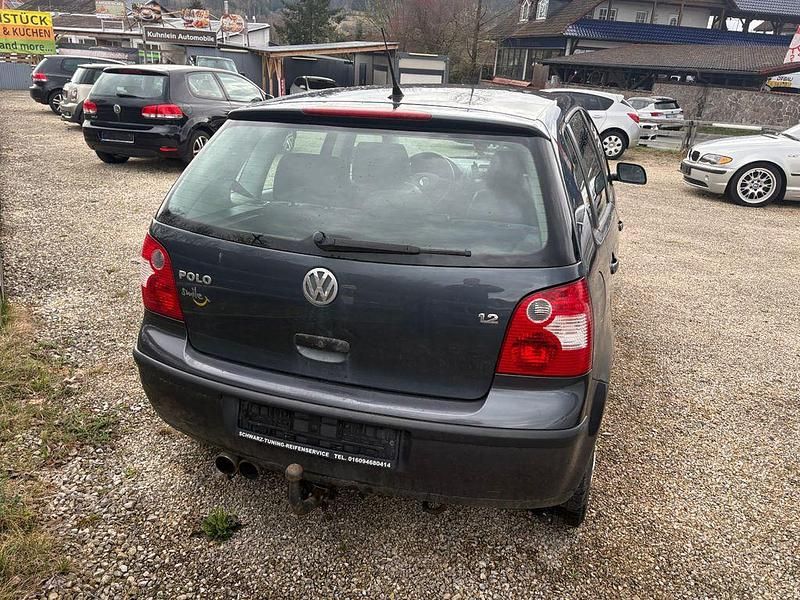 Używany VW Polo 64 KM (47 kW) 2004 Srebrny Hatchback