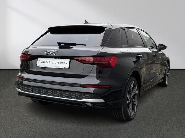 Gebraucht Audi A3 Sportback e-tron Ambiente 204 PS (150 kW) 2026 Brillantschwarz Kleinwagen