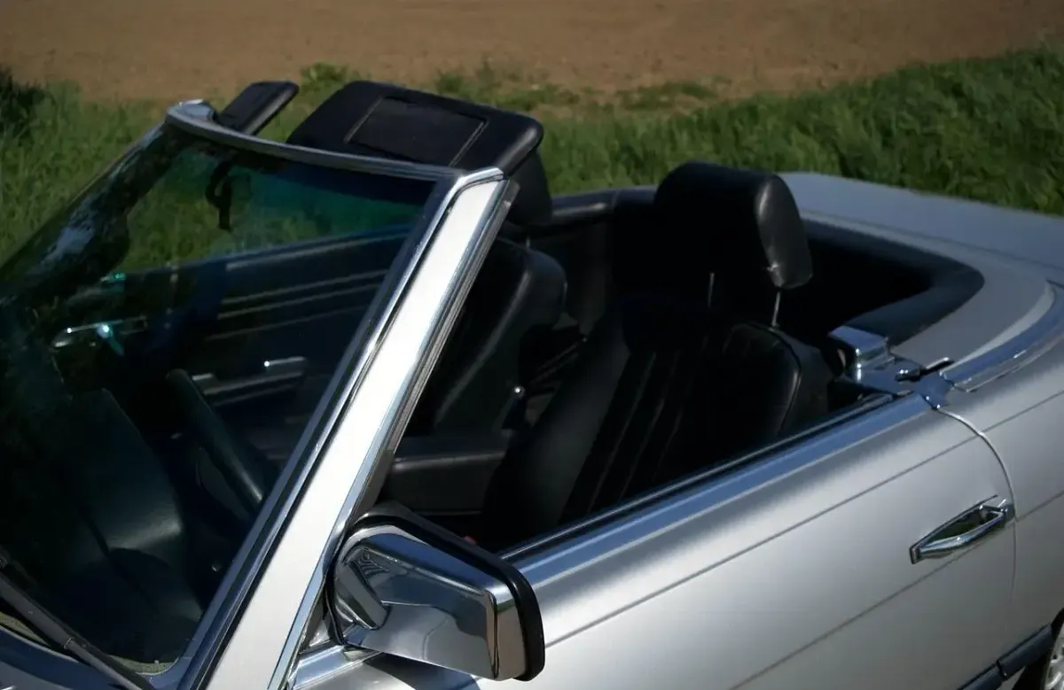 Gebraucht Mercedes SL380 155 PS (114 kW) 1985 Silber Cabrio