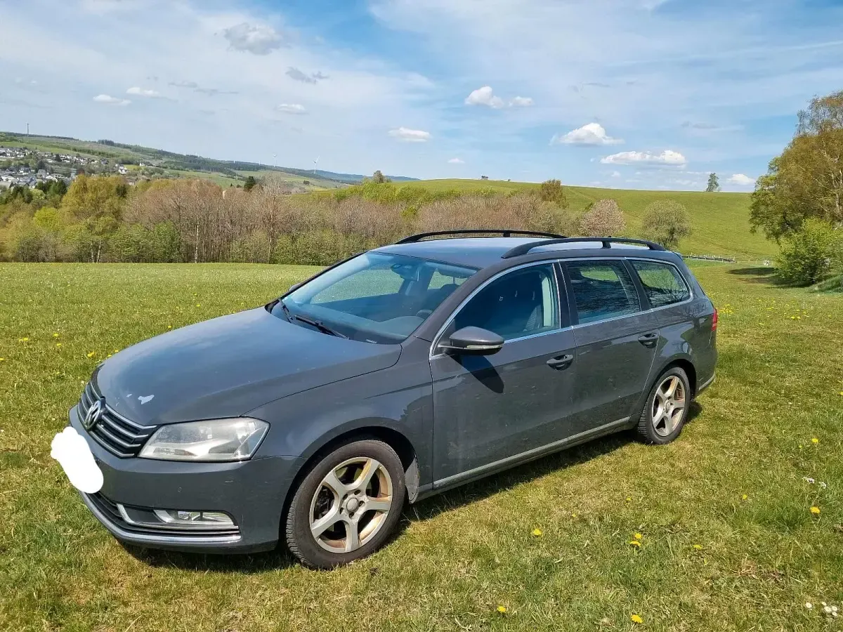 Gebraucht VW Passat 140 PS (102 kW) 2011 Grau Kombi